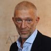 Vincent Cassel aux anges avec sa fille Deva et Tina Kunakey : mots d'amour et photos des femmes de sa vie