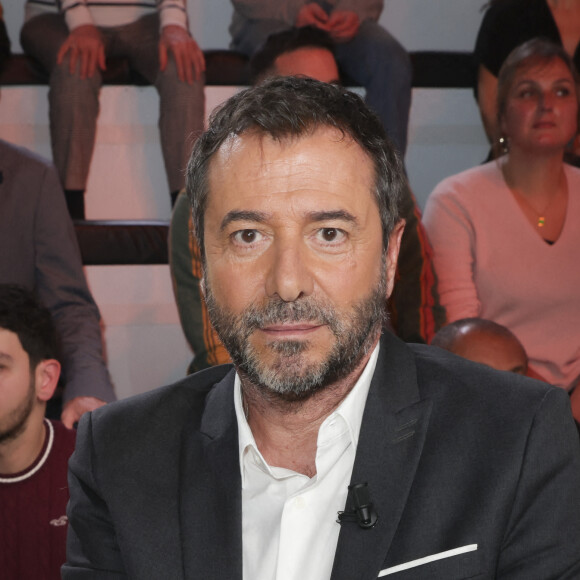 Exclusif - Bernard Montiel - Sur le plateau de l'émission TPMP (Touche Pas à Mon Poste) présentée en direct par C.Hanouna et diffusée sur C8 © Jack Tribeca / Bestimage 