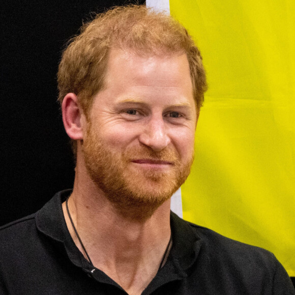 Le prince Harry assiste aux épreuves de natation, au 5ème jour des Invictus Games à La Haye. 
