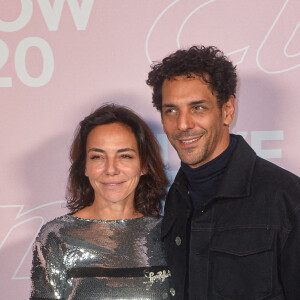 Sandra Sisley et Tomer Sisley - Photocall du défilé Etam Live Show 2020 à Paris le 29 septembre 2020. © Pool Agence Bestimage 