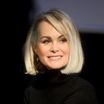 Laeticia Hallyday divine en robe noire moulante : Jalil Lespert à ses côtés pour lancer l'expo Johnny Hallyday