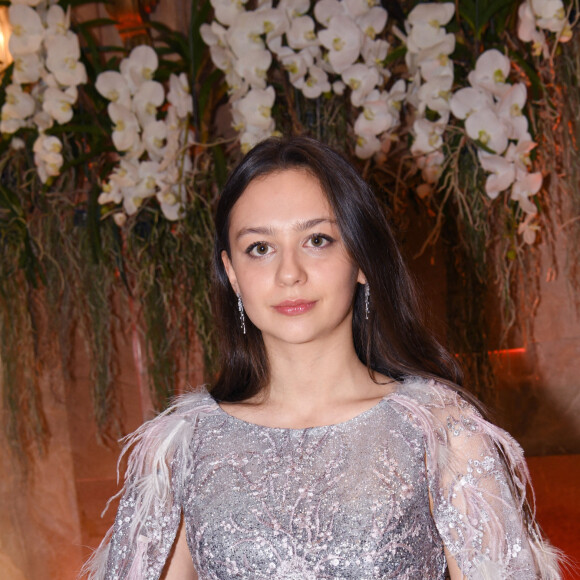 Agathe de Fontenay (petite fille de Geneviève de Fontenay) (habillée en Christophe Guillarmé) - Dîner de la 44ème édition du Prix The Best aux Salons Hoche à Paris le 13 décembre 2021. © Rachid Bellak/Bestimage