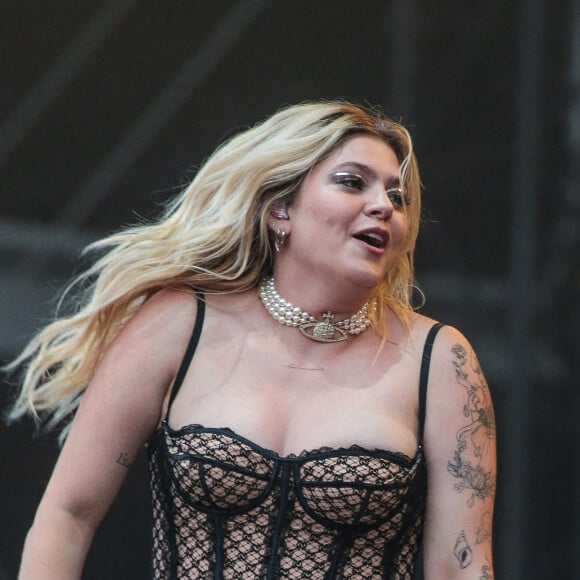 Exclusif - Louane et Dominic Harrison, dit Yungblud partagent la scène et mettent le feu lors de l'édition 2022 du Mainsquare Festival à Arras . No web pour Belgique et Suisse © Stephane Vansteenkiste / Bestimage 