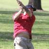 Kevin Federline et son père Mike partagent une partie de golf, à Los Angeles, le mardi 16 février.