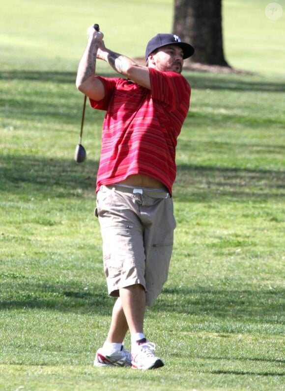 Kevin Federline et son père Mike partagent une partie de golf, à Los Angeles, le mardi 16 février.