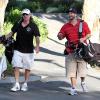 Kevin Federline et son père Mike partagent une partie de golf, à Los Angeles, le mardi 16 février.