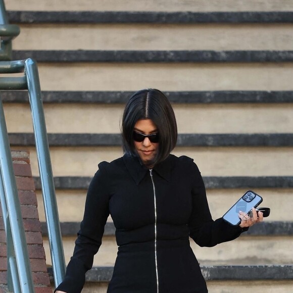 Exclusif - Rare sortie de Kourtney Kardashian avec son fils Mason, 12 ans, à Calabasas, le 1er décembre 2022. Mère et fils se rendent dans un studio. Kourtney Kardashian partage la garde de son fils avec son ex-compagnon, S.Disick.