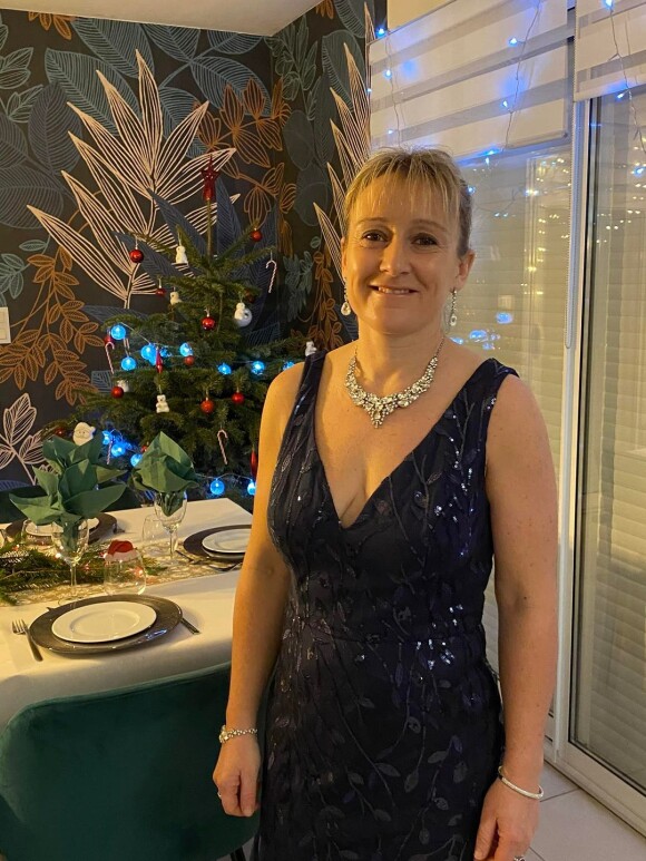 Julie dévoile sa silhouette très amincie sur son compte Instagram.