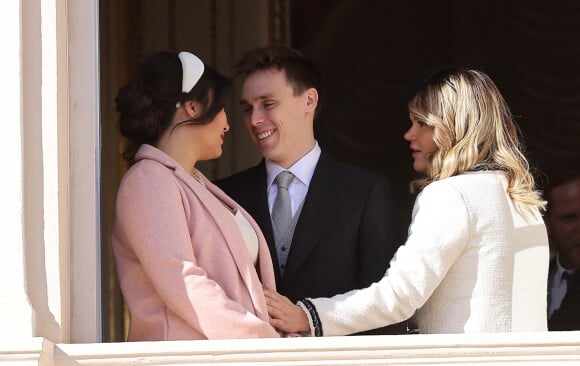 Louis Ducruet et sa femme Marie Chevallier, Camille Gottlieb - La famille princière au balcon du palais lors de la Fête Nationale de la principauté de Monaco le 19 novembre 2022. © Dominique Jacovides / Bruno Bebert / Bestimage 