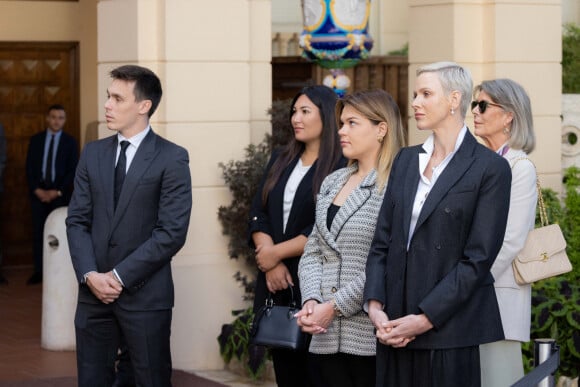 Louis Ducruet, Marie Ducruet, Camille Gottlieb, la princesse Charlène de Monaco et la princesse Caroline de Hanovre lors de la conférence de présentation des célébrations du centenaire de la naissance du Prince Rainier III de Monaco au Palais de Monaco, le 28 septembre 2022. La Princesse Stéphanie sera en charge, avec le Prince Albert II, des événements qui se dérouleront en 2023. De nombreuses personnalités monégasques font également partie du comité d'organisation. © Olivier Huitel/Pool Restreint Monaco/Bestimage 