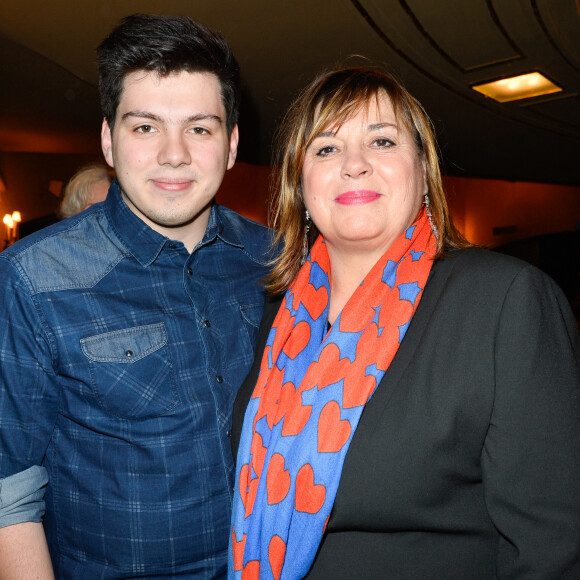 Semi-exclusif - Michèle Bernier et son fils Enzo Gaccio - People à la générale de la pièce "La récompense" au Théatre Edouard 7 à Paris le 24 avril 2017. © Coadic Guirec/Bestimage
