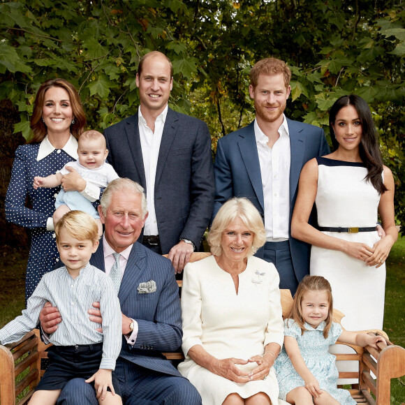 Le prince Charles, prince de Galles avec sa femme Camilla, duchesse de Cornouailles, le Prince Willliam Duc de Cambridge, Catherine, la Duchesse de Cambridge, le Prince George, la Princesse Charlotte, le Prince Louis, le Prince Harry, duc de Sussex et Meghan, Duchesse de Sussex, en 2018.