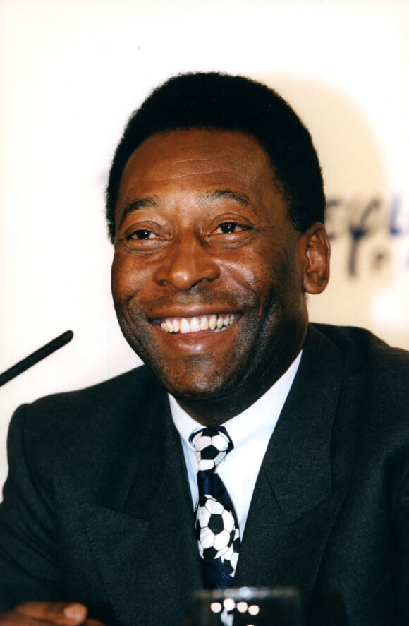 Info du 29 décembre 2022 - La légende du football, le Brésilien Pelé est mort à l'âge de 82 ans - Pele 1997