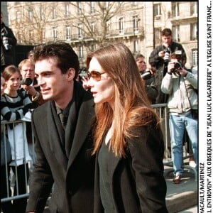 Carla Bruni et Raphaël Enthoven aux obsèques de Jean-Luc Lagardère à Paris.