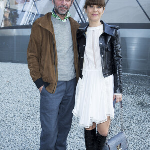 Marina Foïs et Eric Lartigau - People au défilé Louis Vuitton prêt-à-porter collection Automne-Hiver 2015-2016 à Paris, le 11 mars 2015. 