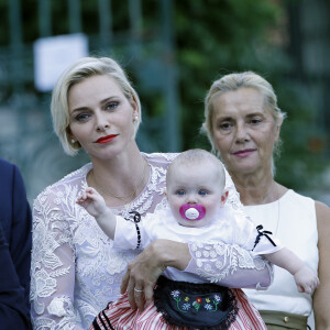La princesse Charlène, sa fille la princesse Gabriella - Le prince Albert de Monaco et la princesse Charlène, accompagnés de leurs enfants le prince Jacques et la princesse Gabriella, habillés en costume traditionnel, au traditionnel pique-nique de la Principauté, qui se tient chaque année au parc de la princesse Antoinette le 28 août 2015 à Monaco 