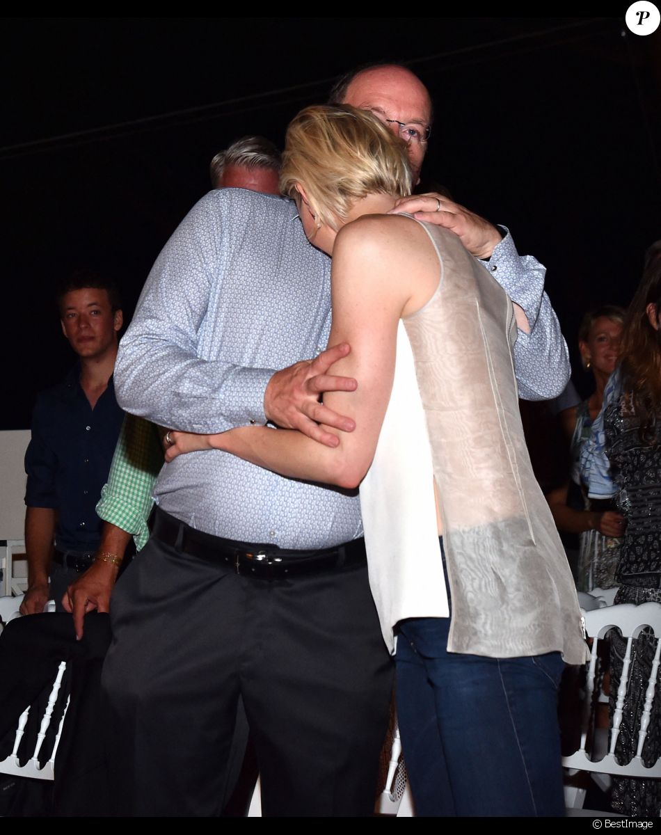 Le prince Albert II de Monaco et son épouse la princesse Charlene participent à la seconde journée marquant les 10 ans de règne de S.A.S. le prince Albert II de Monaco sur la place du Palais, le 12 juillet 2015.