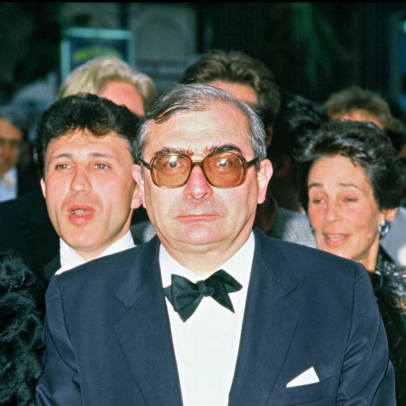 Archives - Claude Chabrol accompagné de son épouse Stéphane Audran présente son film "Poulet au vinaigre" au Festival de Cannes.