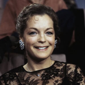 En France, à Paris, Romy Schneider sur le plateau de l'émission TV "Les Rendez-vous du dimanche". Le 27 novembre 1978.