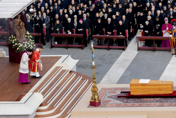 Obsèques du pape émérite Benoit XVI (Joseph Ratzinger) sur la place Saint-Pierre du Vatican le 5 janvier 2023. 