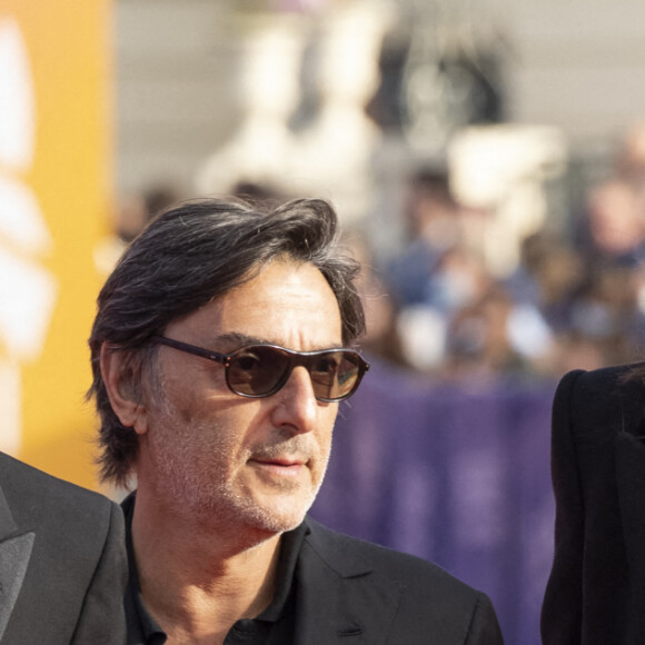 Ben Attal, Yvan Attal et Charlotte Gainsbourg ( présidente du jury) - Première du film "Les choses humaines" lors de la 47éme édition du Festival du Cinéma Américain de Deauville le 11 septembre 2021. © Olivier Borde / Bestimage 