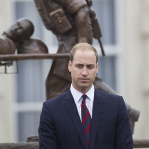 Les Princes Harry et William ouvrent le centre "Help for Heroes Recovery" a Tidworth, le 20 mai 2013. 