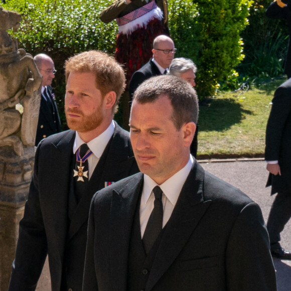Le prince William, duc de Cambridge, Peter Phillips, Le prince Harry, duc de Sussex, - Arrivées aux funérailles du prince Philip, duc d'Edimbourg à la chapelle Saint-Georges du château de Windsor, le 17 avril 2021. 