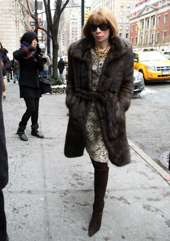 Anna Wintour à New York se rendant au défilé Oscar De LaRenta, le 17 février 2010
