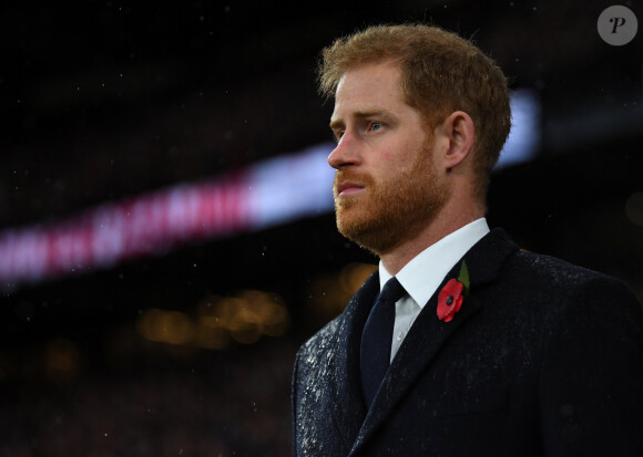 Le prince Harry, duc de Sussex, lors d'une cérémonie commémorative pour le centenaire de la fin de la Première Guerre Mondiale à Londres, au stade Twickenham avant le match de rugby Angleterre/Nouvelle-Zélande. Le 10 novembre 2018 