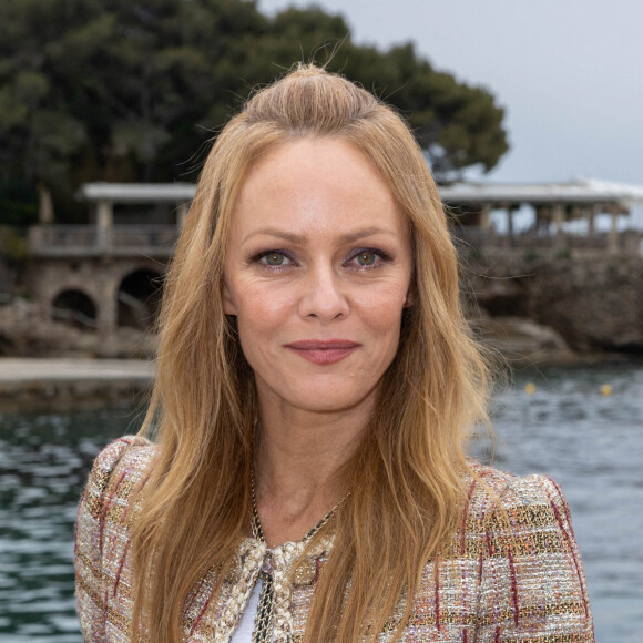 Vanessa Paradis - Les célébrités assistent au défilé croisière Chanel au Monte Carlo Beach à Monaco, le 5 mai 2022. © Olivier Borde / Bestimage