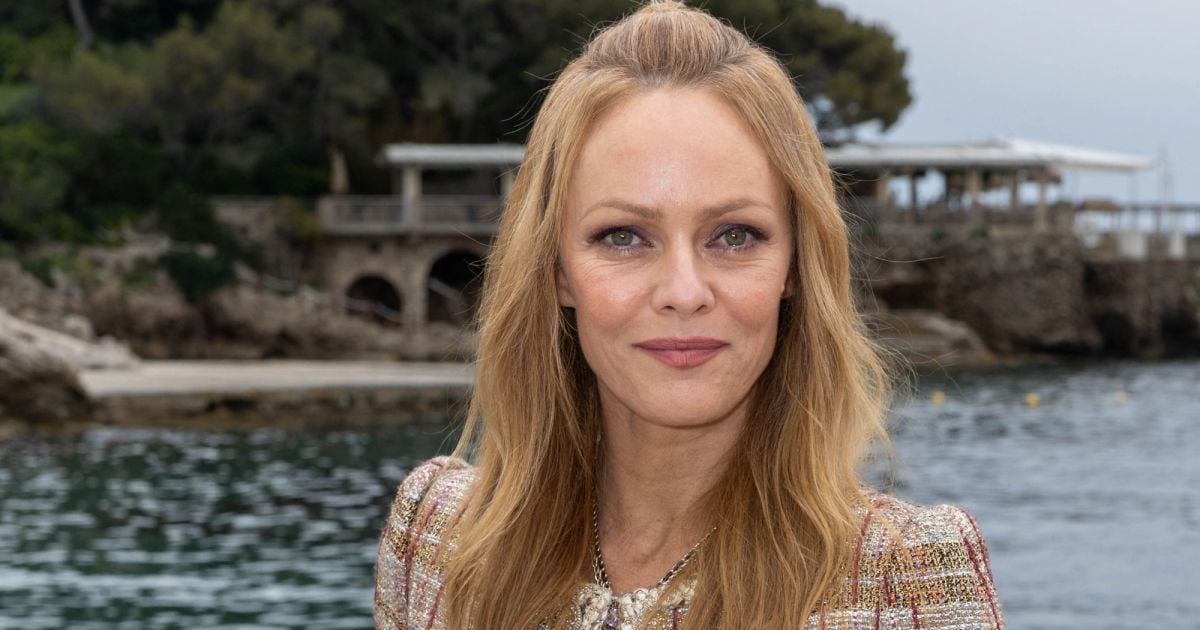Sitemapcdatahttpsmodeinf Inetcomvanessa Paradis 2022 Sans Maquillage