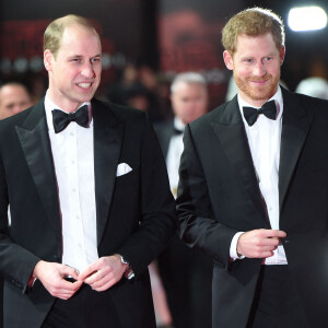 Le prince William, duc de Cambridge et le prince Harry à la premiere de Star Wars, épisode VIII : Les Derniers Jedi au Royal Albert Hall à Londres