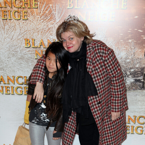 Isabelle Nanty et sa fille Tallulah, le 1er avril 2012.