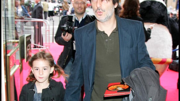 Charlotte Gainsbourg : Sa fille Jo Attal cheveux interminables et déjà chanteuse ? Elle fait le show à 11 ans !