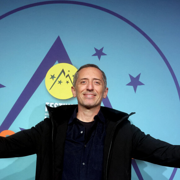 Gad Elmaleh au photocall de la cérémonie d'ouverture du 26ème festival international du film de comédie de l'Alpe d'Huez le 16 janvier 2023. © Dominique Jacovides / Bestimage