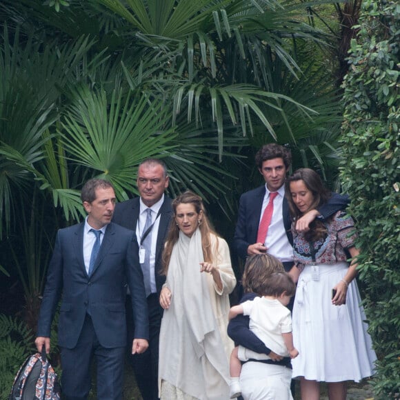 Gad Elmaleh et son fils Raphaël - Arrivées au mariage religieux de Pierre Casiraghi et Beatrice Borromeo sur les Iles Borromées, sur le Lac Majeur, le 1er août 2015.