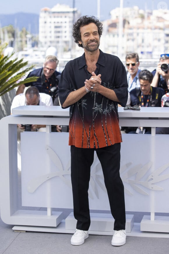 Romain Duris - Photocall du film "Coupez ! (Final Cut )" lors du 75e festival annuel du film de Cannes au Palais des Festivals le 18 mai 2022 à Cannes, France. © Cyril Moreau/Bestimage 