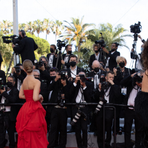Lou Doillon - Montée des marches du film " Annette " lors de la cérémonie d'ouverture du 74ème Festival International du Film de Cannes. Le 6 juillet 2021 © Borde-Jacovides-Moreau / Bestimage 