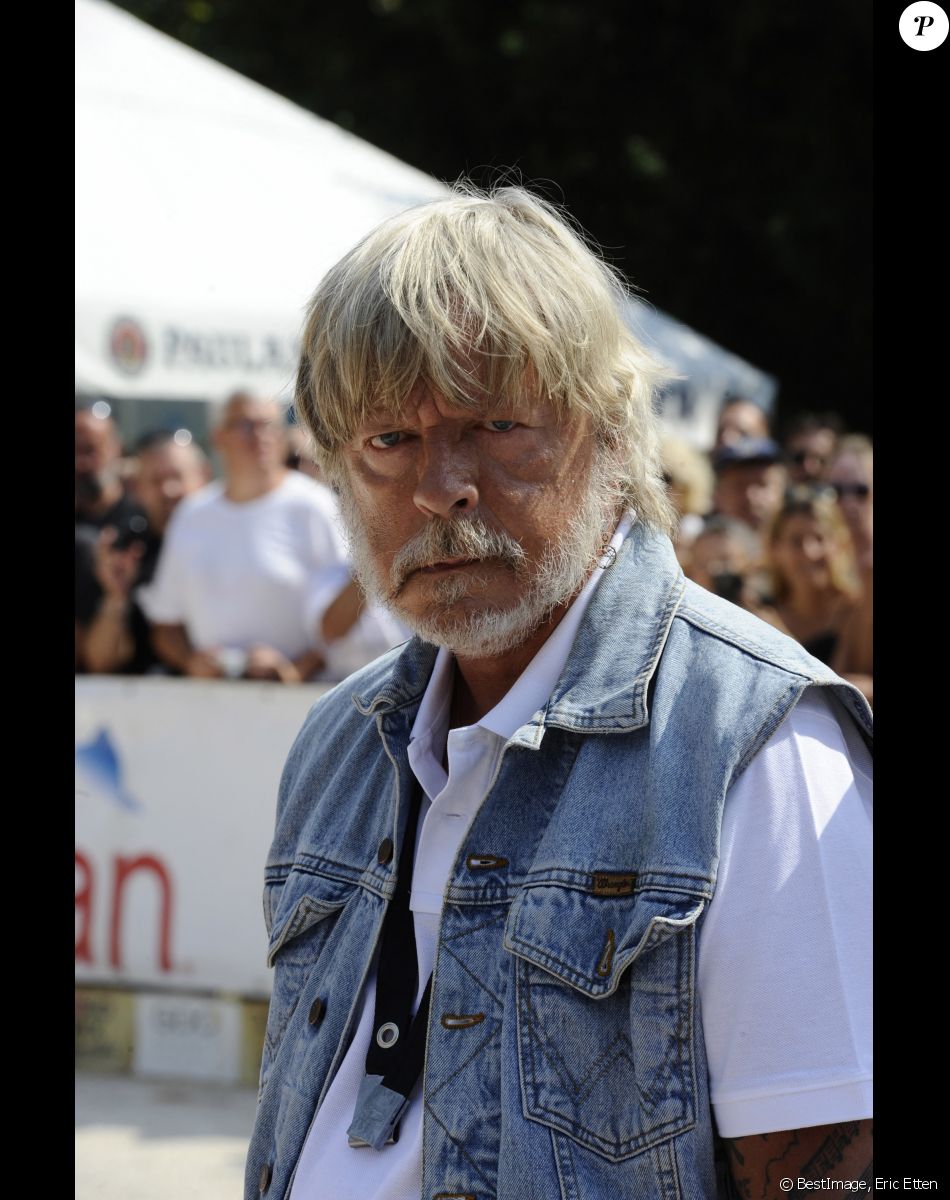 Le chanteur Renaud - Tournoi de pétanque Grand Prix des Personnalités d 'Isle sur la Sorgue dans le Vaucluse (84) le 24 juin 2017 © Eric Etten / Bestimage
