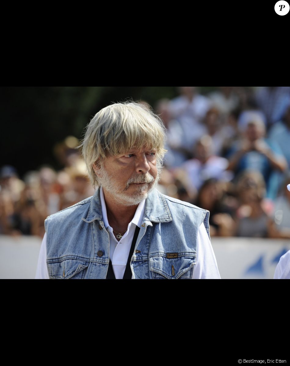 Le chanteur Renaud - Tournoi de pétanque Grand Prix des Personnalités d 'Isle sur la Sorgue dans le Vaucluse (84) © Eric Etten / Bestimage