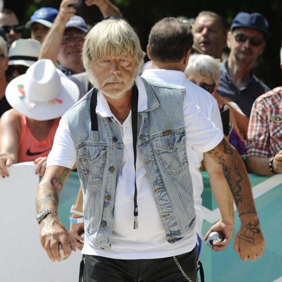 Le chanteur Renaud - Tournoi de pétanque Grand Prix des Personnalités d 'Isle sur la Sorgue dans le Vaucluse (84) le 24 juin 2017 © Eric Etten / Bestimage