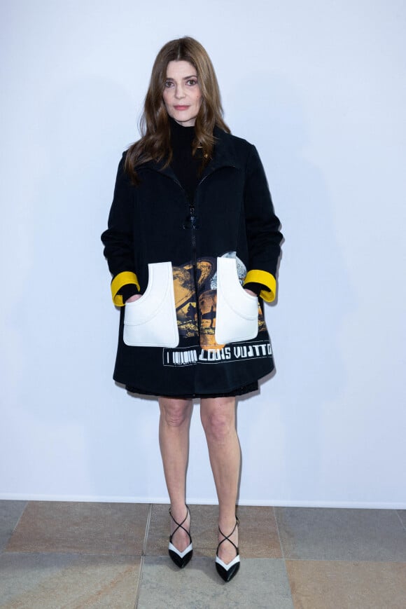 Chiara Mastroianni - Photocall du défilé de mode automne-hiver 2022/2023 "Louis Vuitton" lors de la fashion week à Paris. Le 7 mars 2022