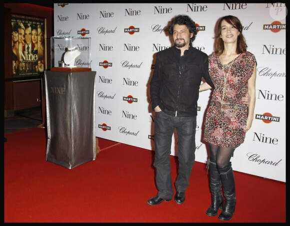 Radu Mihaileanu et Dolores Chaplin à la première de Nine, le 18/02/2010