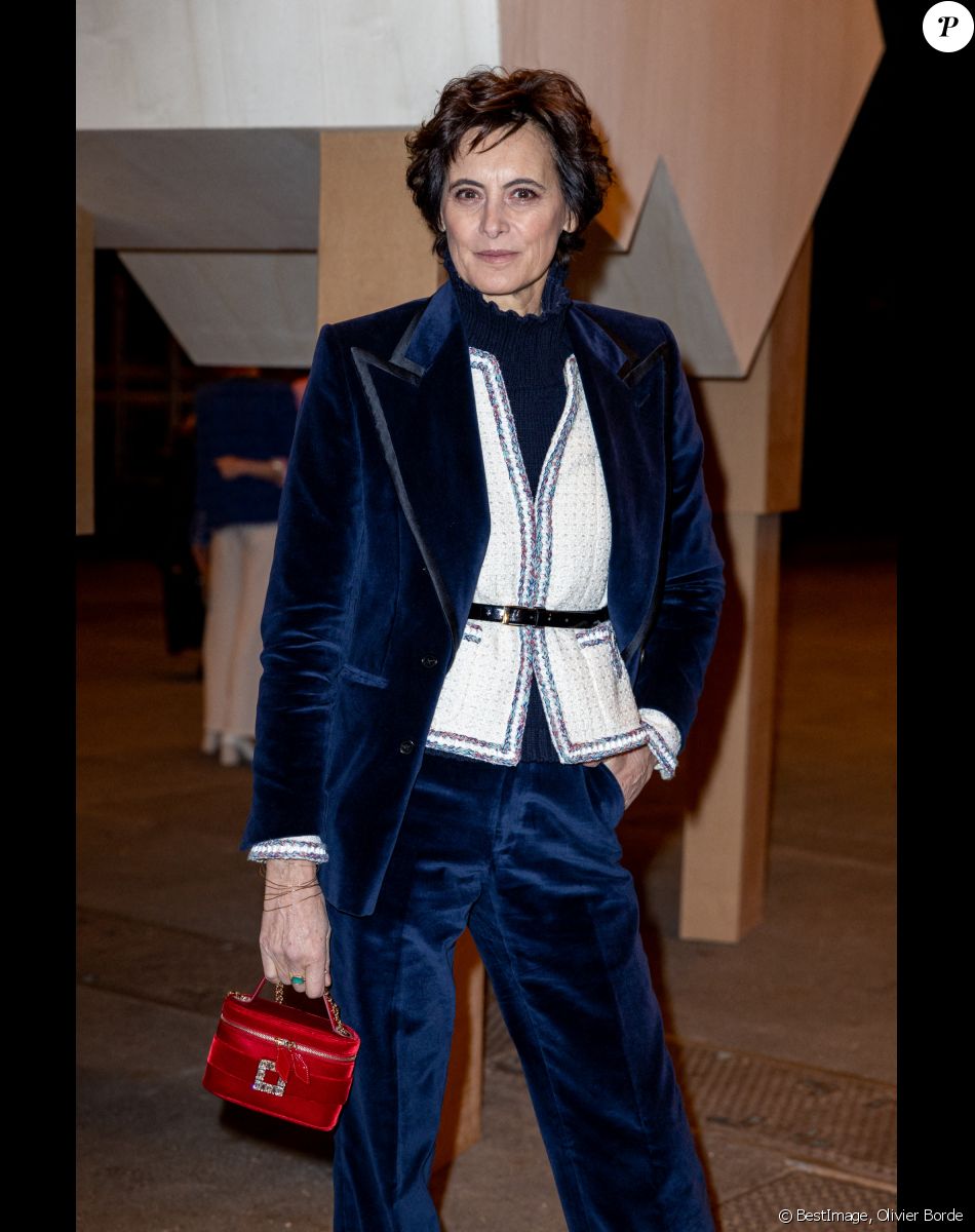 Inès de La Fressange au défilé Chanel Haute Couture printemps / été 2023 lors de la fashion week à Paris le 24 janvier 2023. © Olivier Borde / Bestimage