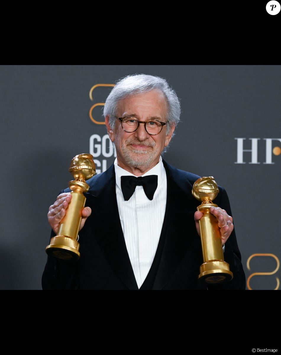 Steven Spielberg (Golden Globe du meilleur réalisateur et Golden Globe du meilleur film dramatique pour son film "The Fabelmans") dans la press-room de la 80ème cérémonie des Golden Globe, au "Beverly Hilton" à Los Angeles, le 10 janvier 2023.