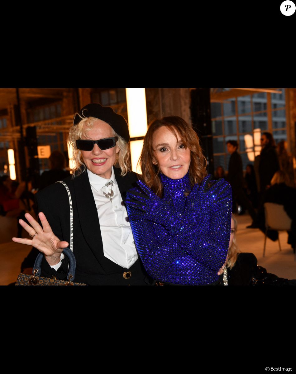 Ellen von Unwerth et Philippine Leroy-Beaulieu - Front Row au défilé de mode Haute-Couture Alexandre Vauthier au 50 boulevard Lefebvre lors de la Fashion Week Printemps-été 2023 de Paris, France, le 24 janvier 2023. © Veeren/Bestimage Celebs attend the Alexis Mabille Haute Couture Spring Summer 2023 show as part of Paris Fashion Week at Christie's in Paris, France, on January 24, 2023.