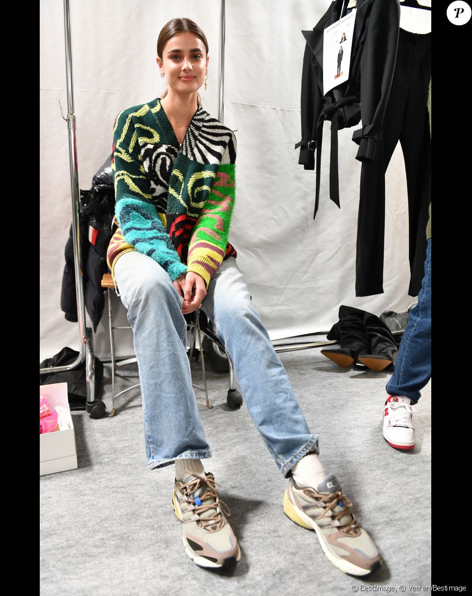 Taylor Hill - Backstage du défilé de mode Haute-Couture Alexandre Vauthier au 50 boulevard Lefebvre lors de la Fashion Week Printemps-été 2023 de Paris, France, le 24 janvier 2023. © Veeren/Bestimage
