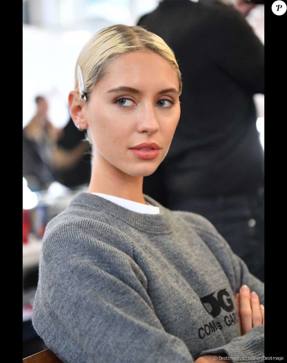Iris Law - Backstage du défilé de mode Haute-Couture Alexandre Vauthier au 50 boulevard Lefebvre lors de la Fashion Week Printemps-été 2023 de Paris, France, le 24 janvier 2023. © Veeren/Bestimage