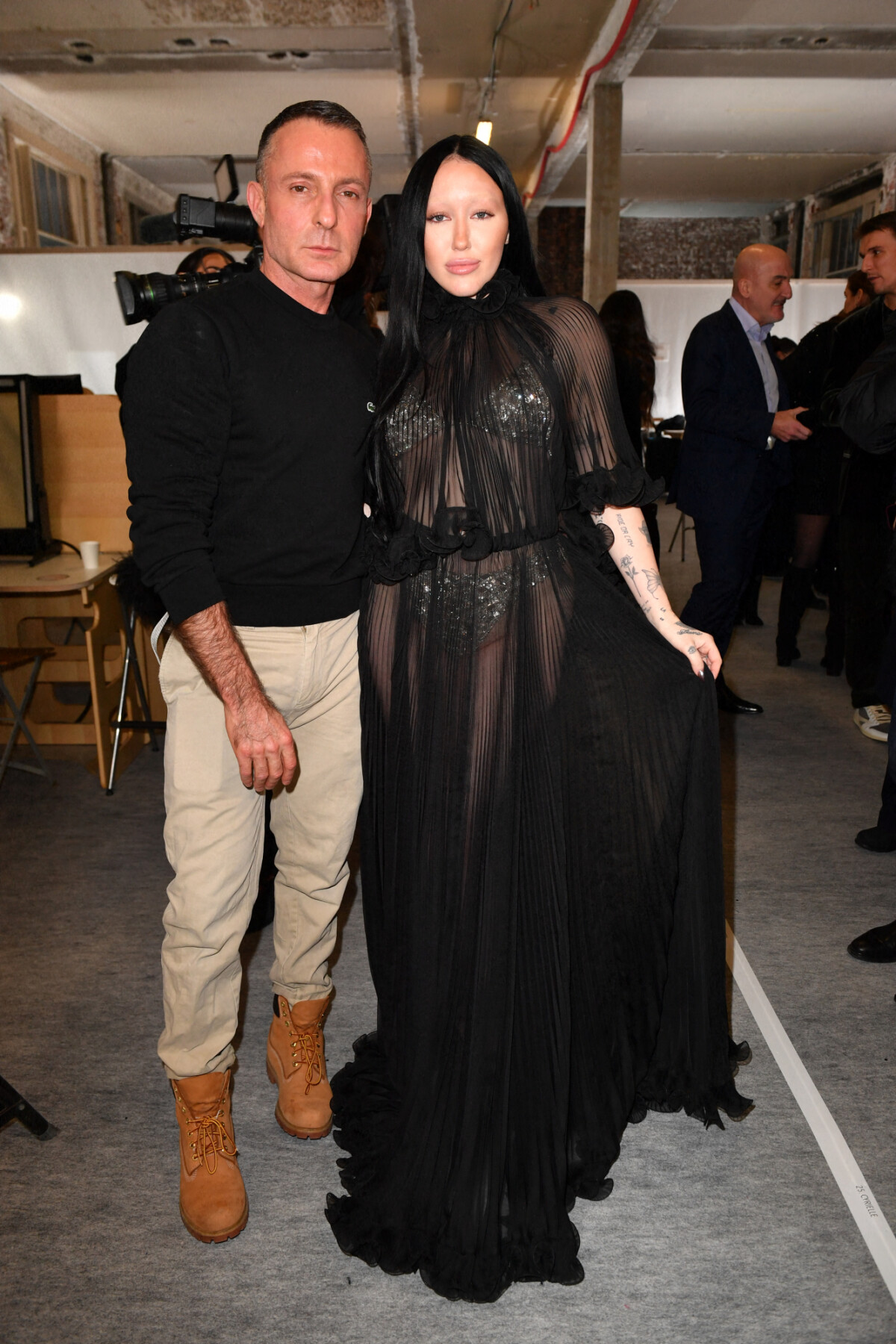 Photo : Alexandre Vauthier et Noah Cyrus - Backstage du défilé de mode