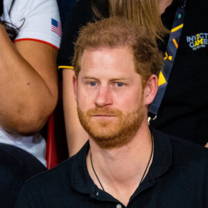 Le prince Harry, duc de Sussex, assiste à la course d'aviron en salle aux Jeux Invictus 2020 (jour 5) au Zuiderpark à La Haye, Pays-Bas, le 20 avril 2022. 